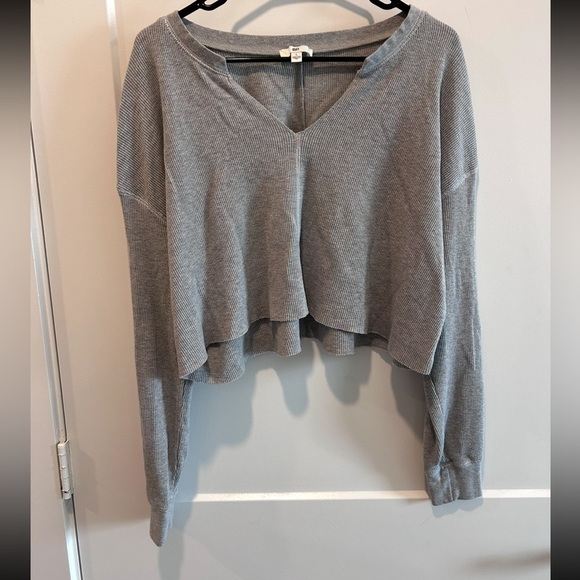 bp Tops - BP Gray V-Neck flow ribbed top long sleeve